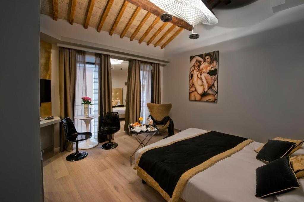 Pensión Torre Argentina Relais - Residenze Di Charme 3*